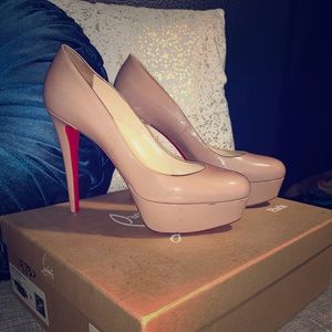 As 38 Christian Louboutin Bianca Pumps